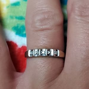 14k gold and diamond ring